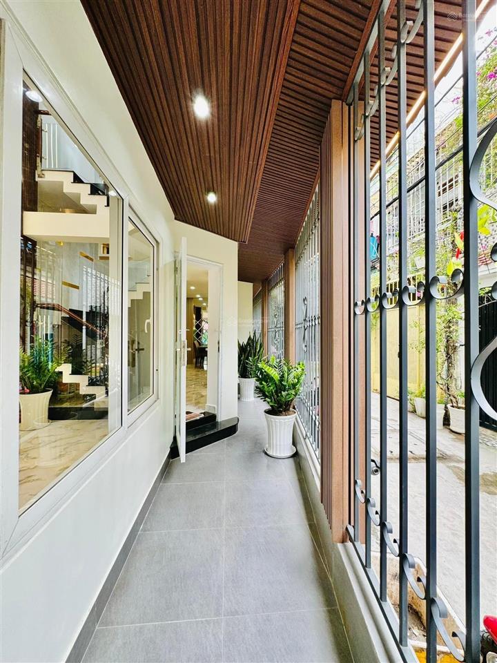 Chủ nhà tự bán nhà căn góc, có thang máy, giá 9 tỷ, 48m2, tdt 158 m2
