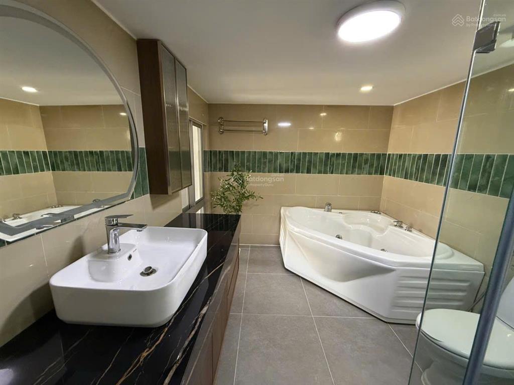 Cho thuê gấp căn duplex sky garden 1. thiết kế 4pn nhà mới giá chỉ 30tr/ tháng