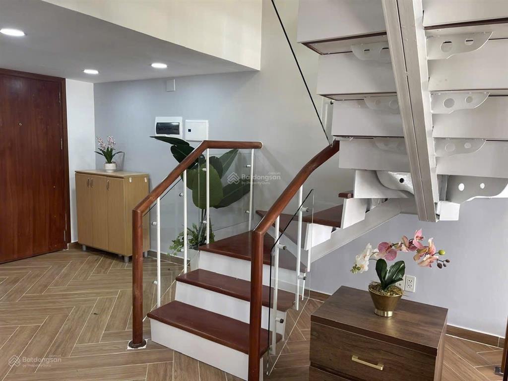 Cho thuê gấp căn duplex sky garden 1. thiết kế 4pn nhà mới giá chỉ 30tr/ tháng
