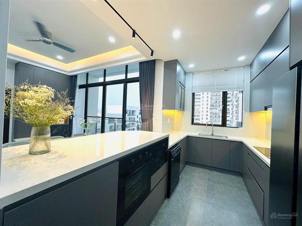 Bán gấp căn hộ the panorama. 121m 3pn 2wc nội thất cao cấp, giá tốt thị trường