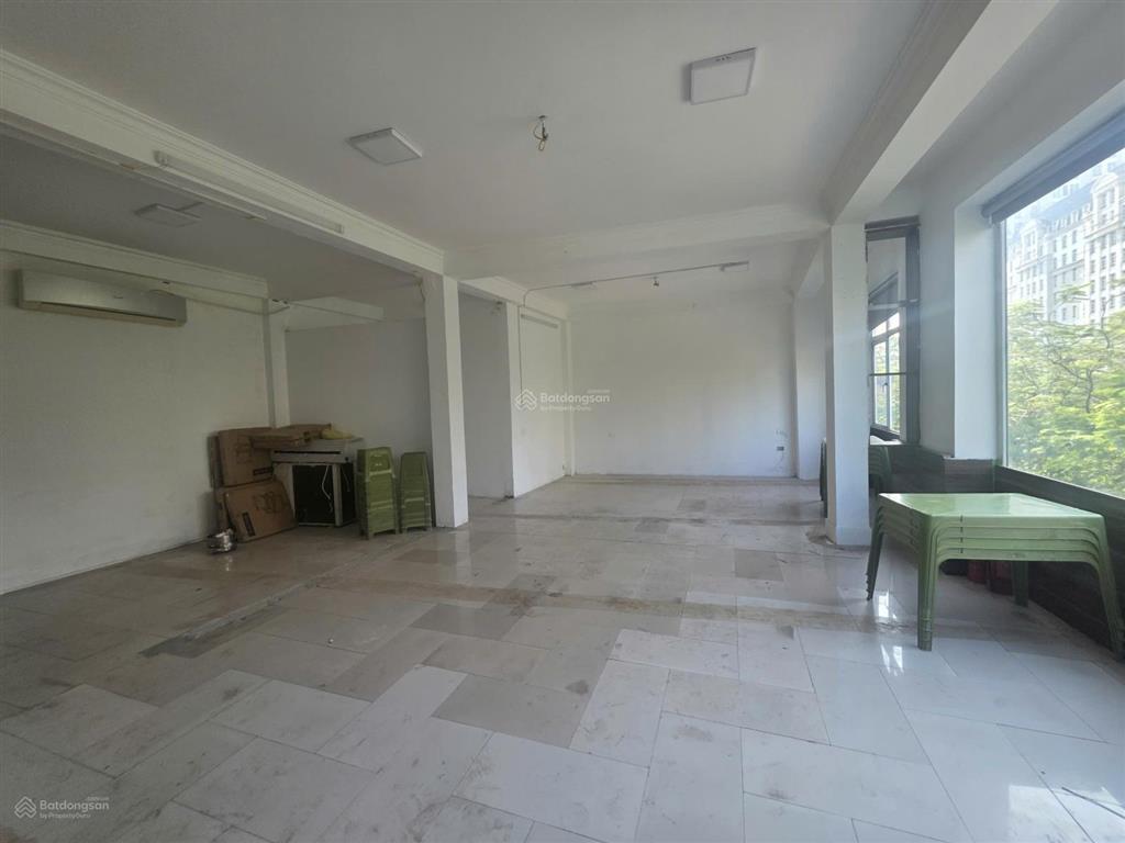 Cho thuê văn phòng 68m2, tầng 3, 68m2, số 47 mặt đường mễ trì, đối diện the manor