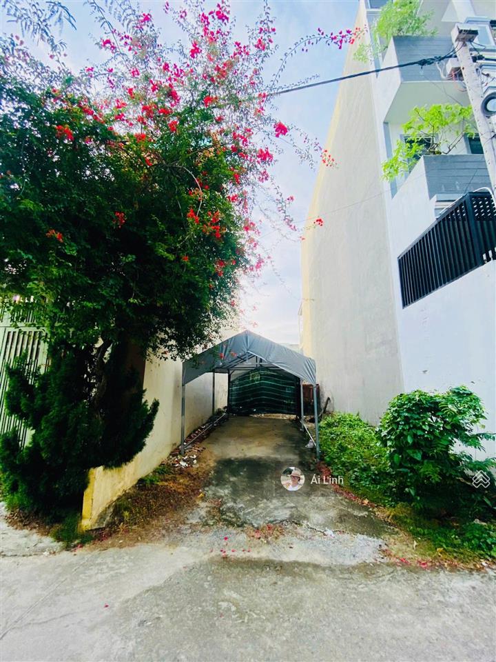 Bán đất thổ cư (5x20m) 2 mặt tiền hxh khu dân trí gần vành đai 2  phạm văn đồng view sông mát mẻ