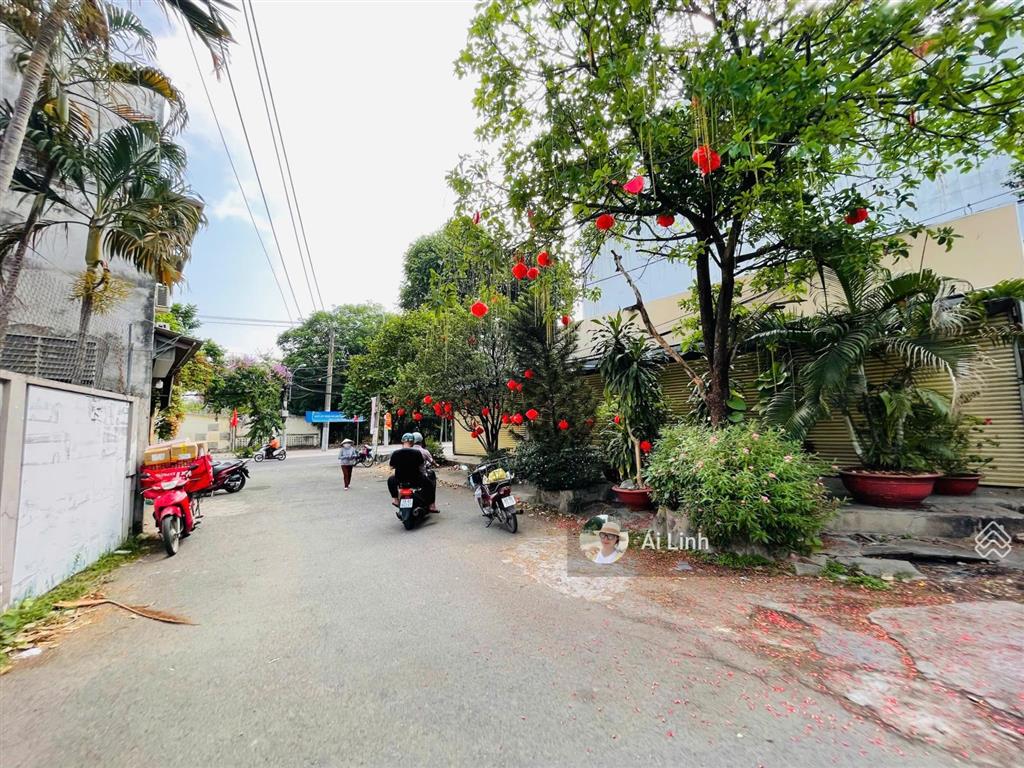 Đất linh trung dt chuẩn 72m2 (4.7*15.4m) hxh quay đầu ngay kha vạn cân khu dân trí  shr giá tl