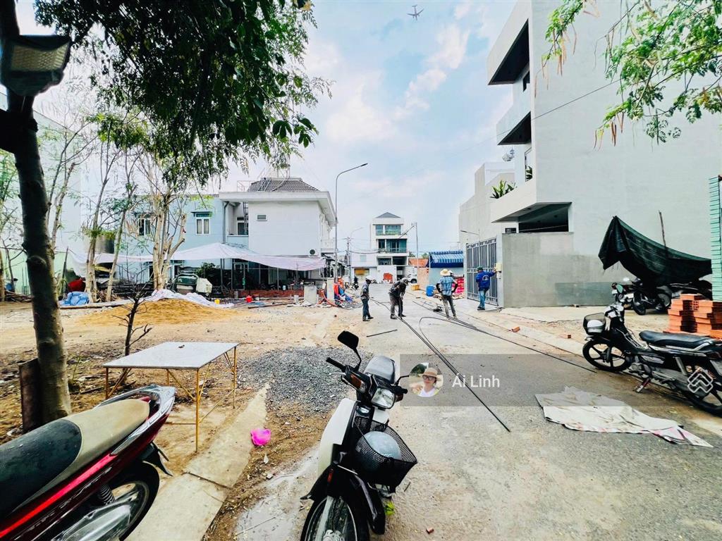 Sót ô đất đẹp đường 7m phạm văn đồng gần đh cảnh sát 75m2 ngang 4 full thổ shr khu dân trí 6.8 tỷ