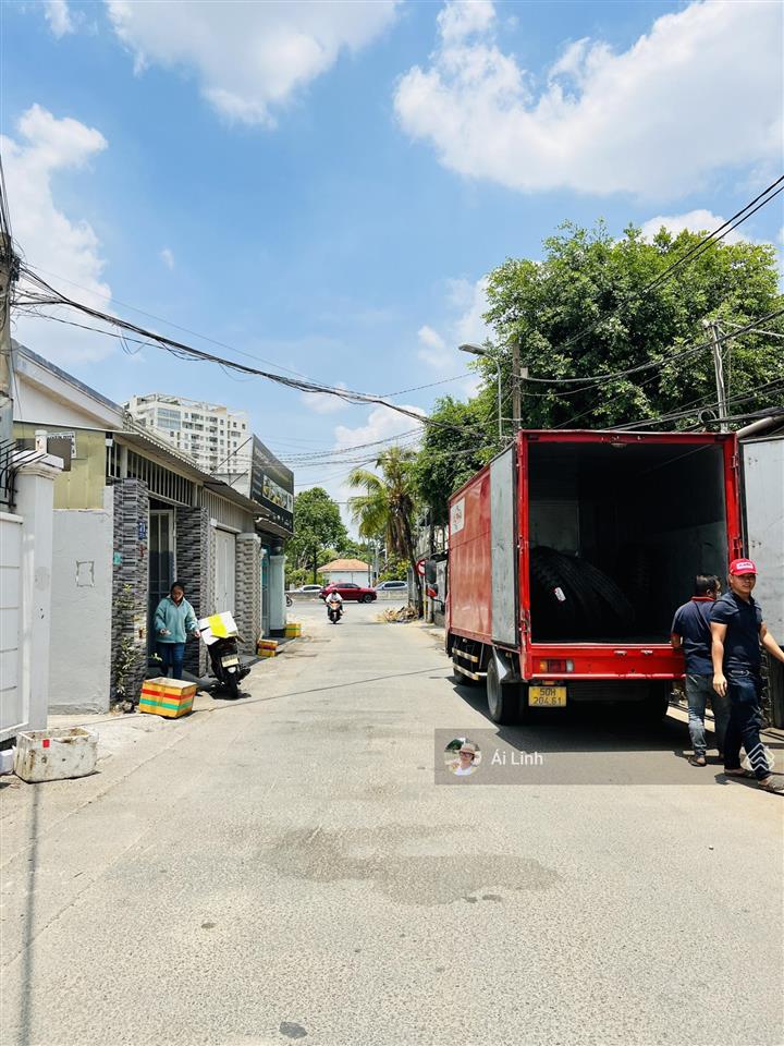Hàng f0mặt tiền đs ngay tam giá vàng vành đai 2phạm văn đồng 146m2 ngang 6.4m xây dựng 4 tầng