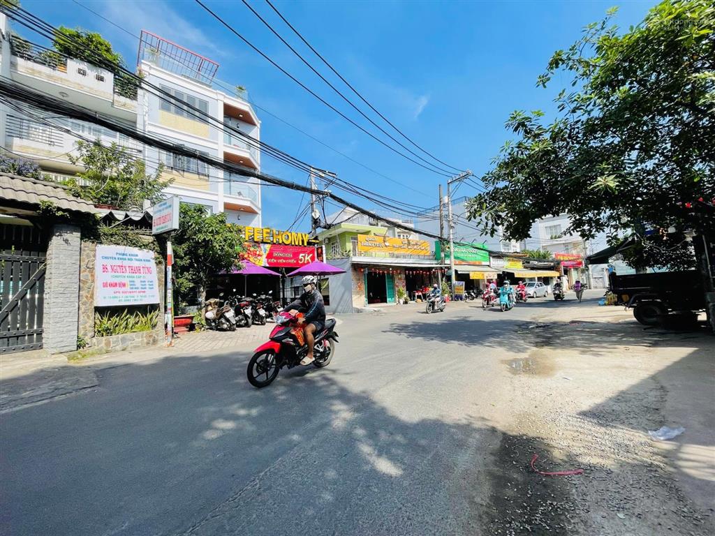 Bán đất linh trung có nhà c4 dt đẹp 128.2m2 (6x21m) thổ cư hxh ngay hoàng diệu 2 gần ngã tư thủ đức
