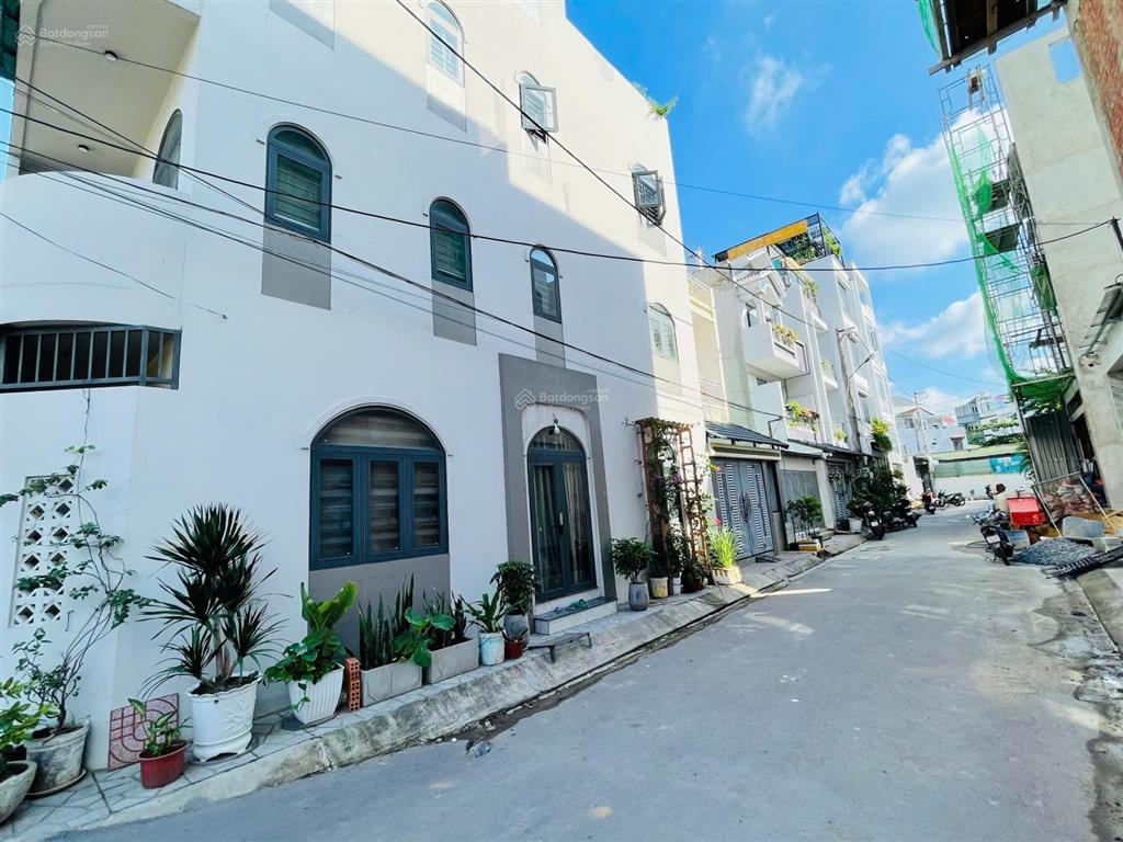 8.5 tỷ bán đất linh đông ngay vành đai 2 110m2 (5x22m) hxh 5m khu dân trí xd được 4 tầng