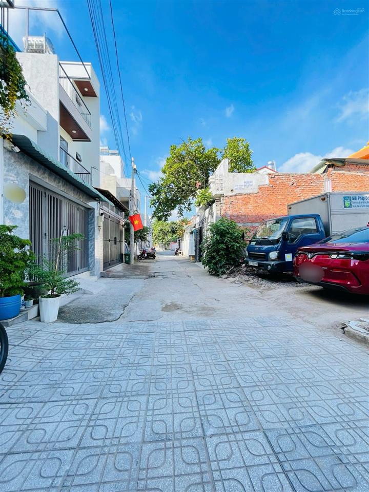 8.5 tỷ bán đất linh đông ngay vành đai 2 110m2 (5x22m) hxh 5m khu dân trí xd được 4 tầng