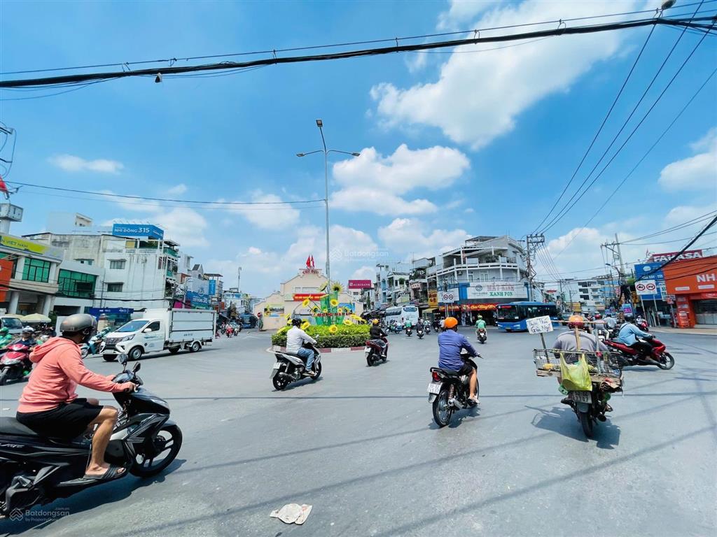 Hótgiảm 300tr mặt tiền 1t1l kha vạn cân dòng tiền 35tr/th vị trí kd đắc địa gần chợ thủ đứcshr