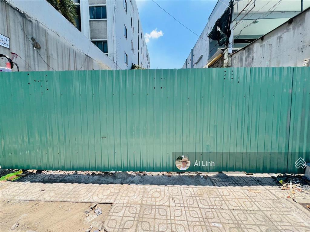 Hàng f0  bán đất mặt tiền dt (5.5x29) full thổ ngay góc dân chủ gần vincom thủ đức giá còn tl