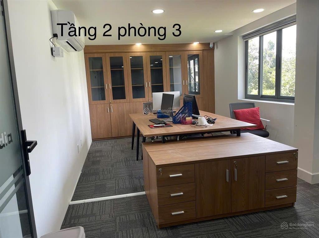 Tòa nhà văn phòng 11x21 hầm 6 lầu  1.200m² sàn, pccc đầy đủ vị trí cổng sau ubnd tp.thủ đức cũ