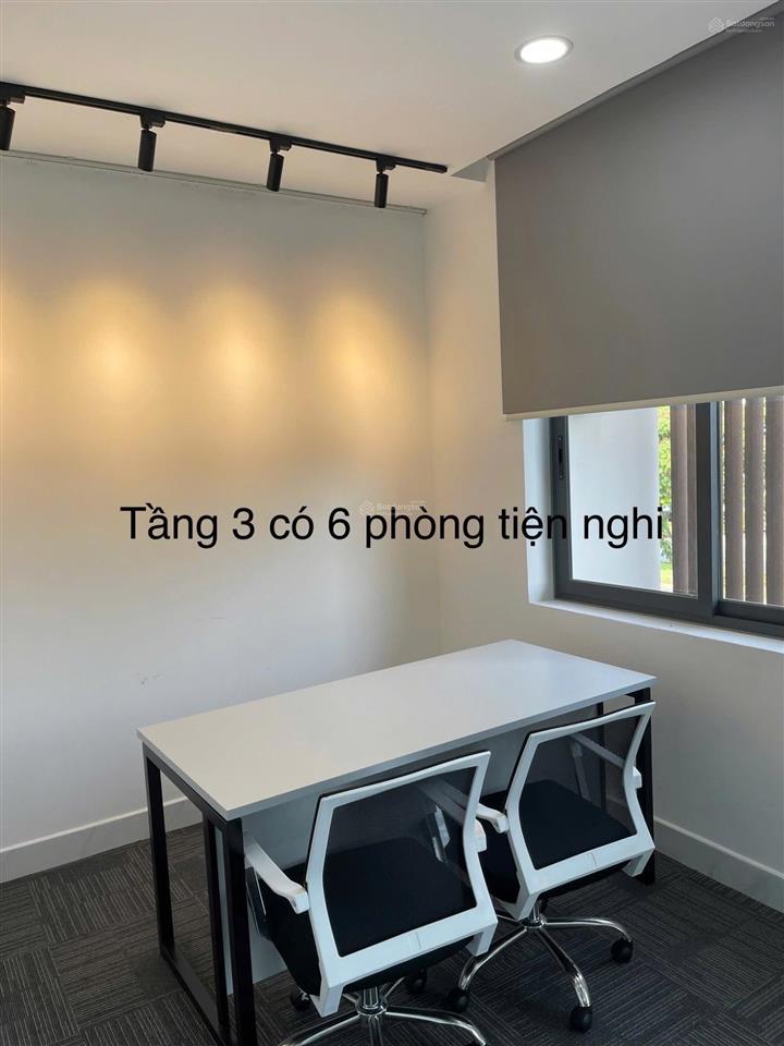 Tòa nhà văn phòng 11x21 hầm 6 lầu  1.200m² sàn, pccc đầy đủ vị trí cổng sau ubnd tp.thủ đức cũ
