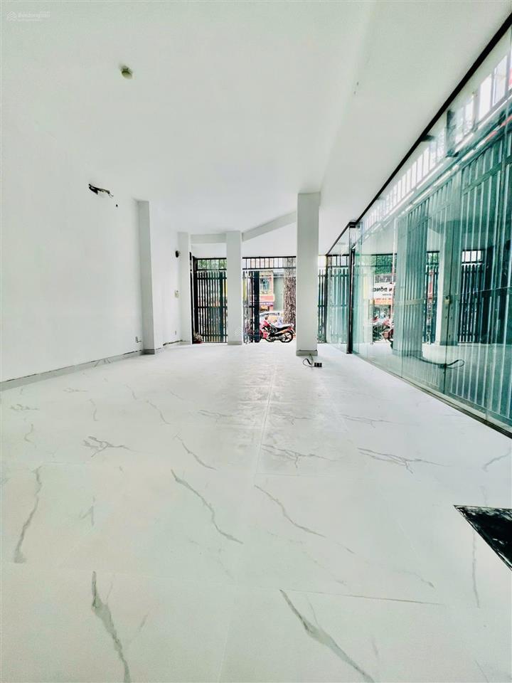 Cho thuê nguyên căn mặt tiền nguyễn tri phương, quận 10 gần cầu vượt 5x15 xây 1 trệt 1 lửng 6 lầu