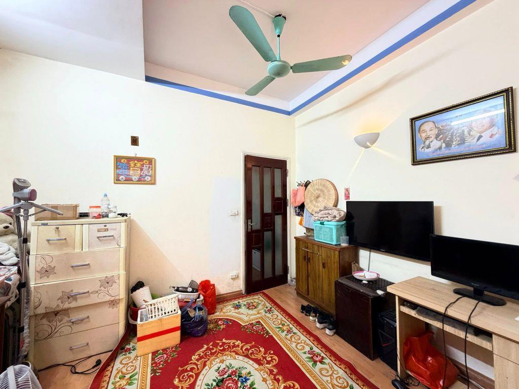 Bán nhà 5 tầng 58 m2, ngõ đẹp 145 Quan Nhân