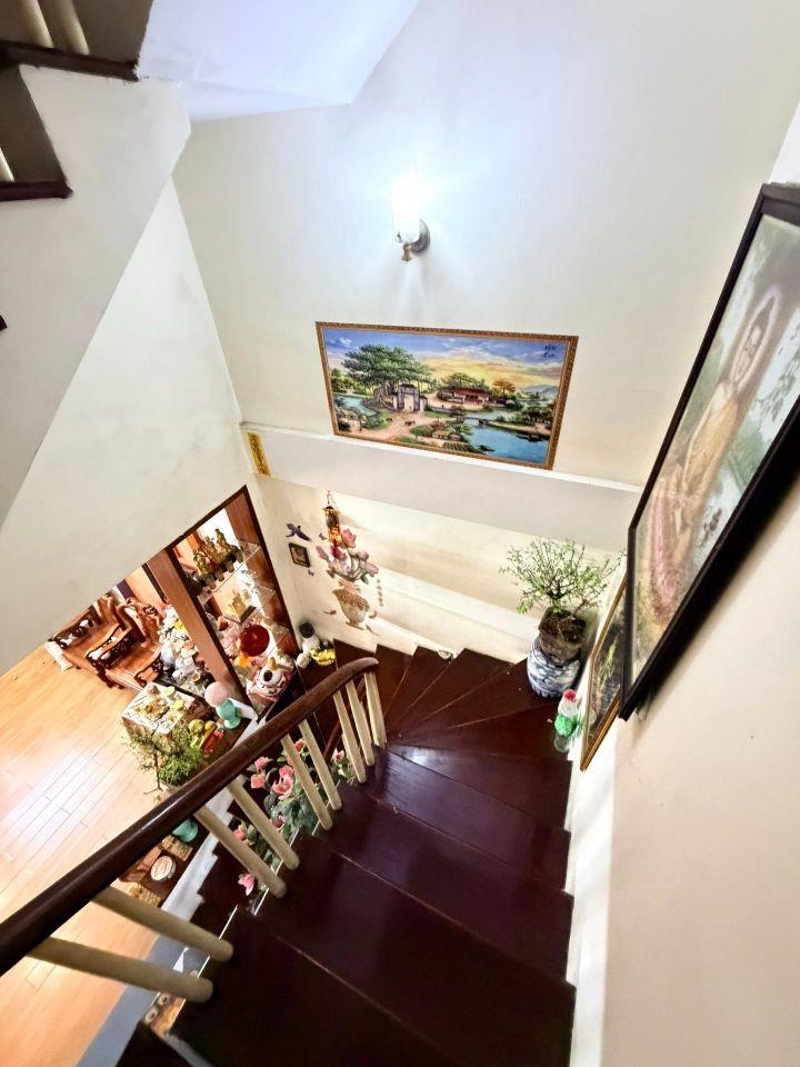 Bán nhà 5 tầng 58 m2, ngõ đẹp 145 Quan Nhân