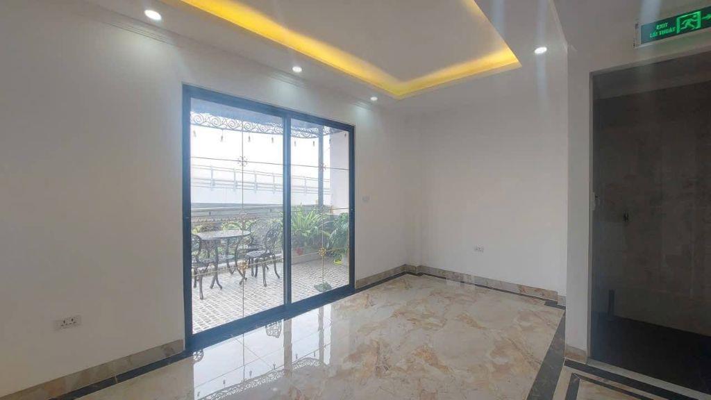 Bán nhà mặt phố Đại La-Hà Nội