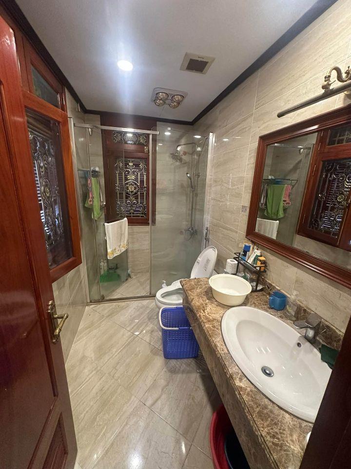 Bán biệt thự ngõ ô tô tránh phố Trung Kính