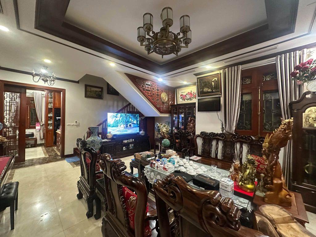 Bán biệt thự ngõ ô tô tránh phố Trung Kính