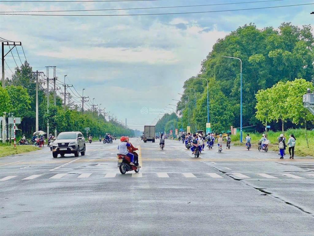Cắt lỗ mạnh dãy trọ mặt tiền d11 bàu bàng  có sẵn dòng tiền ổn định