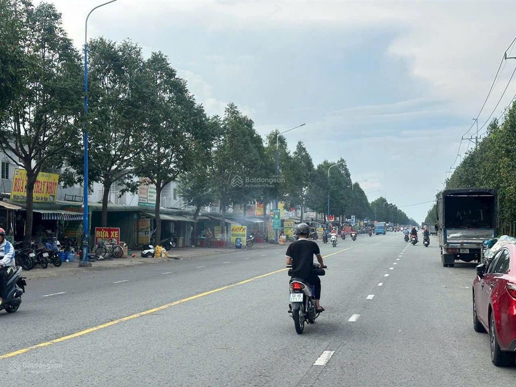 Cắt lỗ mạnh dãy trọ mặt tiền d11 bàu bàng  có sẵn dòng tiền ổn định
