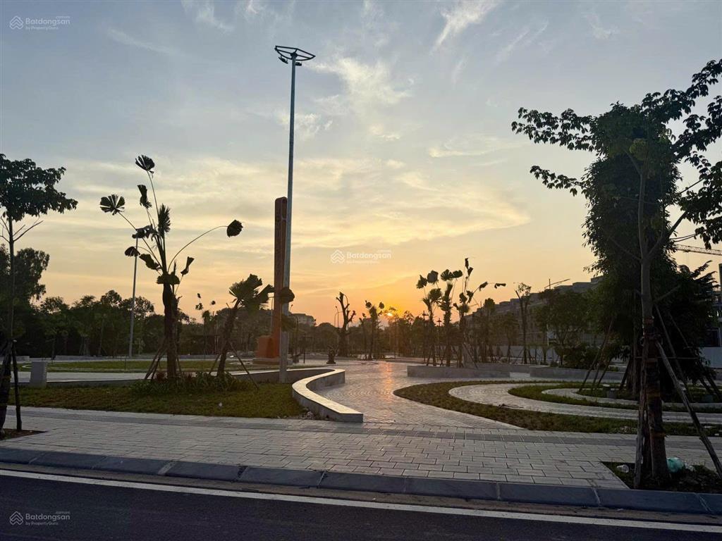 Chính chủ bán cắt lỗ lô hy19 dự án homie city, dt 100m, view công viên, đường 20m, giá rẻ 26tr/m.