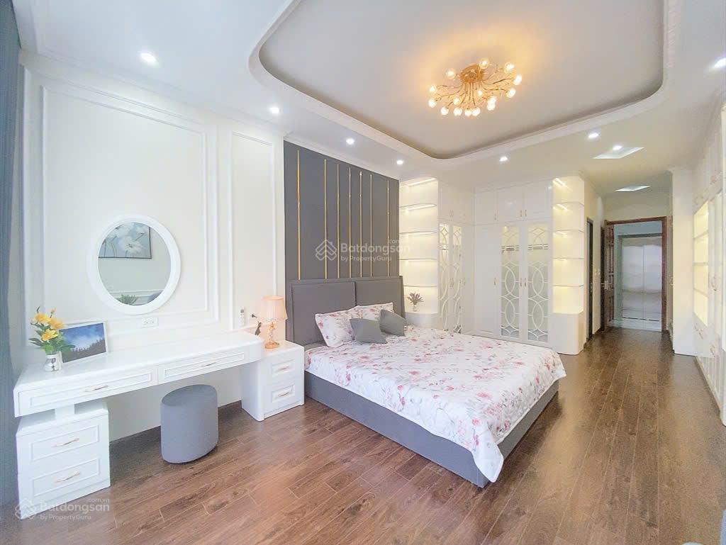 Bán nhà tây mỗ, 42m2, 6 tầng, thang máy, giá 8.2 tỷ, nhà mới ở ngay, ô tô 7 chổ đỗ cửa, vào nhà