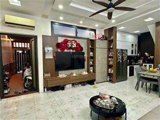 Bán nhà đại linh  trung văn, 45m2, 5t, giá 7.95 tỷ, nhà dân xây, ngõ nông, gần ô tô, full nội thất