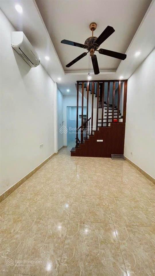 Hiếm, bán nhà đại mỗ, 56m2, 5 tầng, giá 8.7 tỷ, nhà dân xây, 2 mặt ngõ, gần phố, ô tô 16 chổ đỗ cửa