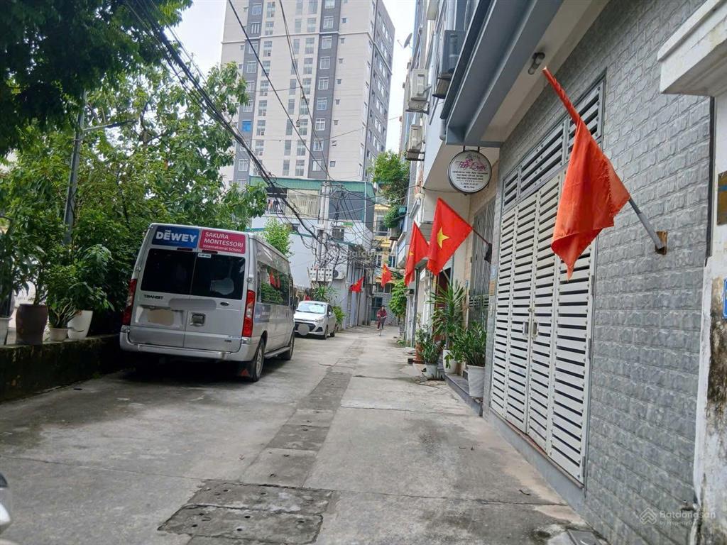 Hiếm, bán nhà đại mỗ, 56m2, 5 tầng, giá 8.7 tỷ, nhà dân xây, 2 mặt ngõ, gần phố, ô tô 16 chổ đỗ cửa
