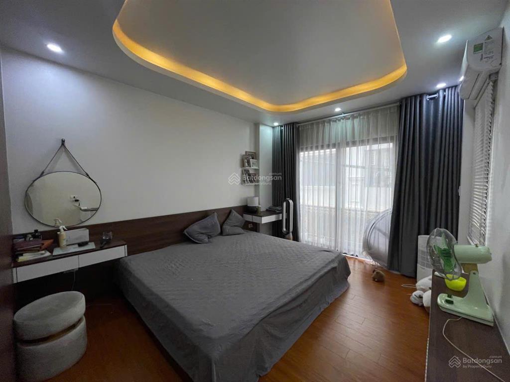 Bán nhà hà đông, ngô quyền, 42m2 x 5 tầng, thang máy, ở ngay, ôtô đỗ cửa, 10m ôtô tránh, giá 9,2 tỷ