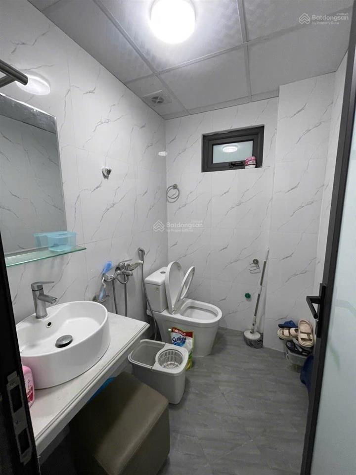 Bán nhà hà đông, ngô quyền, 42m2 x 5 tầng, thang máy, ở ngay, ôtô đỗ cửa, 10m ôtô tránh, giá 9,2 tỷ