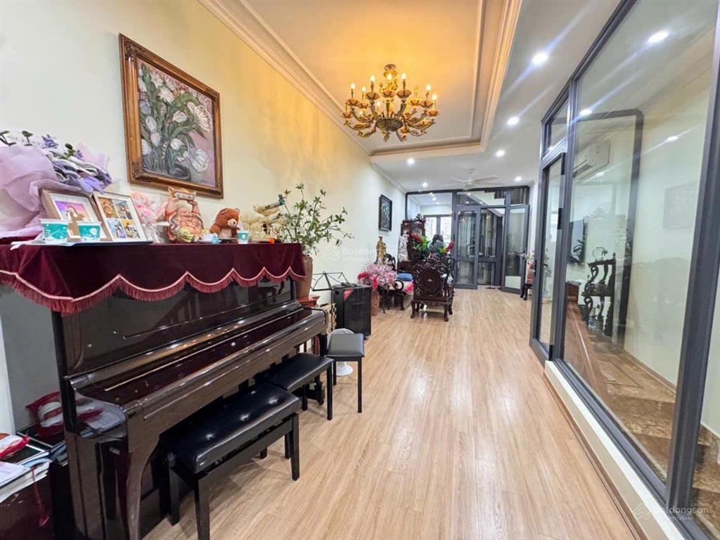 Siêu phẩm đại mỗ, 60m2, 7 tầng, thang máy, gara, mặt ngõ kd, ô tô tránh đỗ ngày đêm, giá 18 tỷ