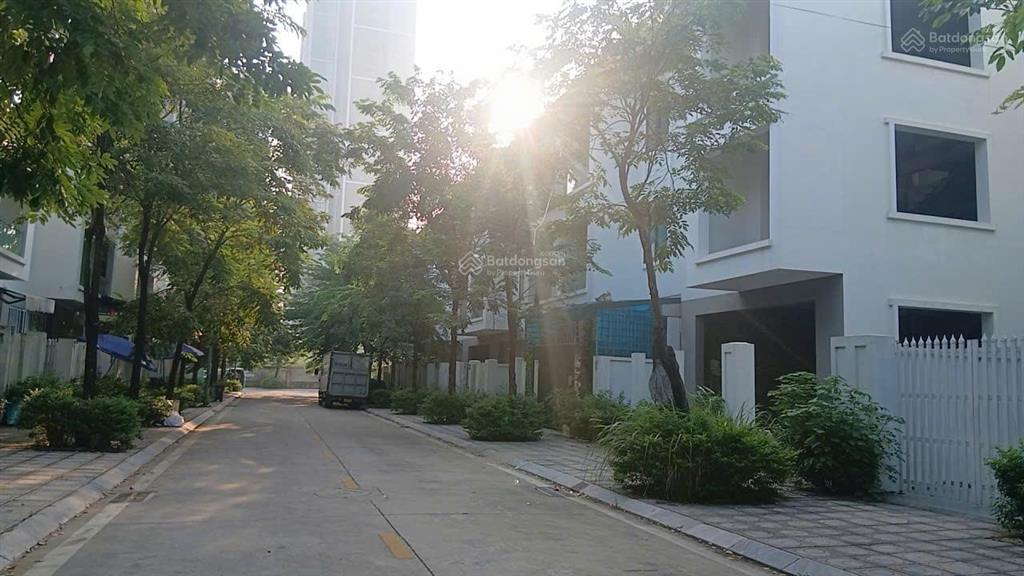 Bán liền kề geleximco lê trọng tấn, 90m, 4 tầng, vỉa hè, gara ô tô, giá 19.5 tỷ