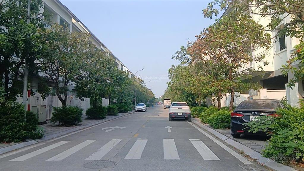 Bán liền kề geleximco lê trọng tấn, 90m, 4 tầng, vỉa hè, gara ô tô, giá 19.5 tỷ