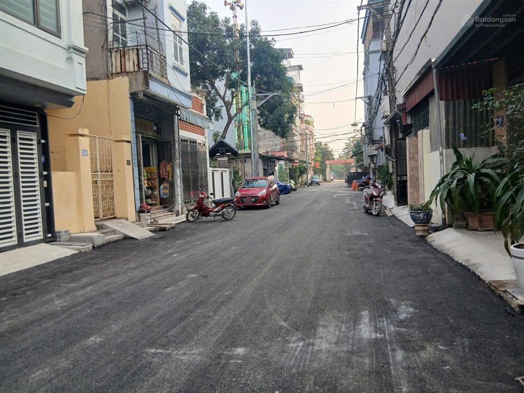 Bán nhà đại mỗ, 60m2, giá 14.9 tỷ, nhà dân xây, ngõ thông, ba ô tô tránh đỗ, vào nhà, kd bất chấp