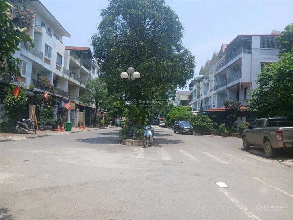 Bán biệt thự tây mỗ, 198m2, mt9.9m, 3 tầng, view vườn hoa, đẳng cấp thượng lưu, chỉ 39.8 tỷ