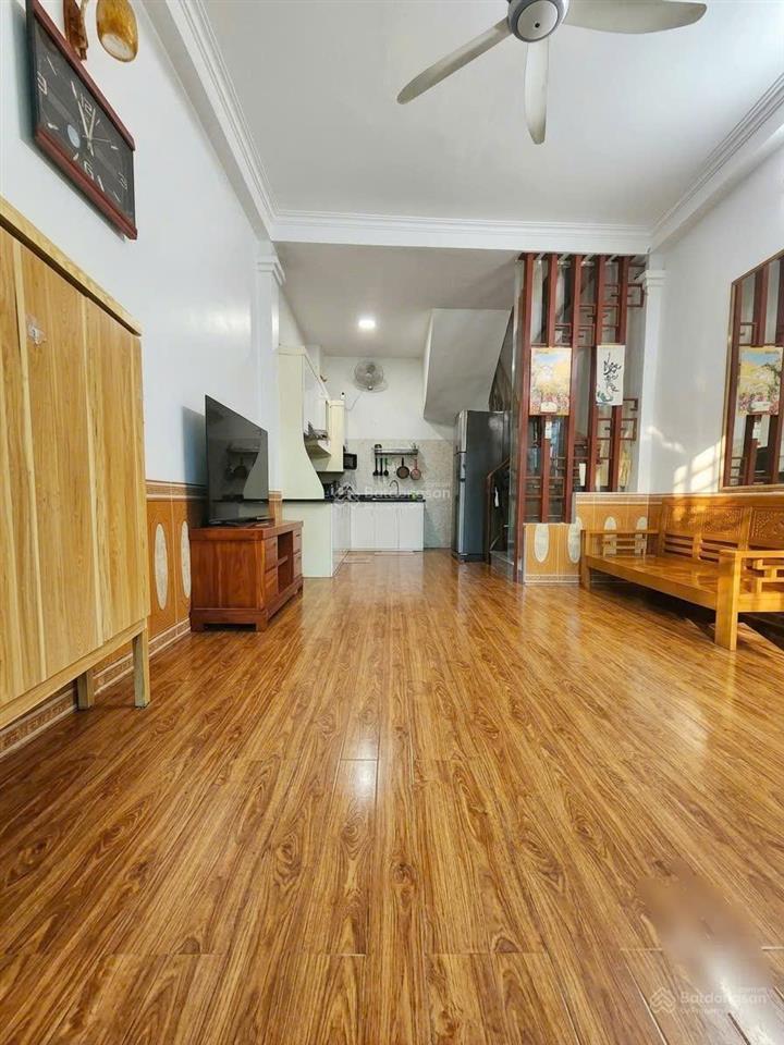 Bán nhà quang tiến, 39m2, 5 tầng, nhà phân lô, ô tô tránh, view hồ, nhà xây tâm huyết, giá 9.5 tỷ