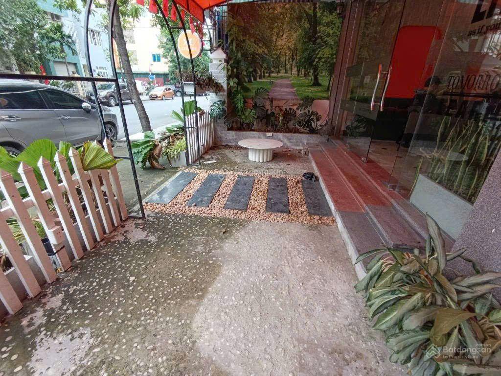 Bán lk kđt văn khê 108m2, 5 tầng, lô góc 2 mặt tiền rộng, vỉa hè, ô tô tải tránh, giá 38,5 tỷ