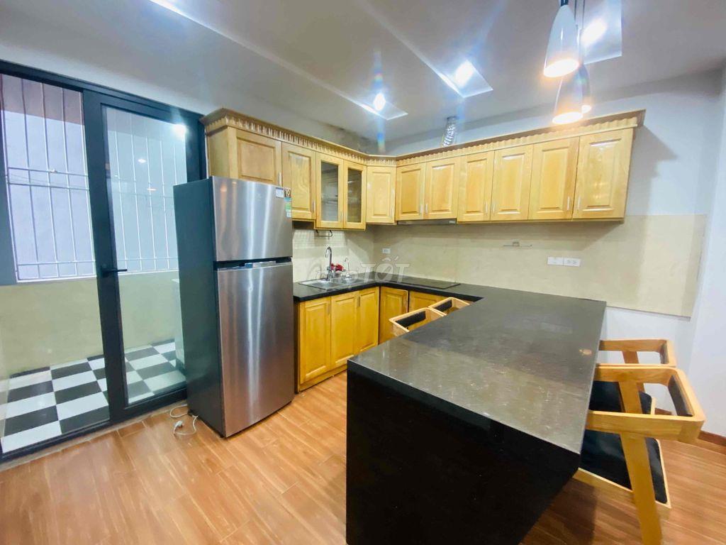 Cho thuê căn hộ 3 ngủ- 2 vs, diện tích 90m2, full đồ.  Tại: Hàm Nghi