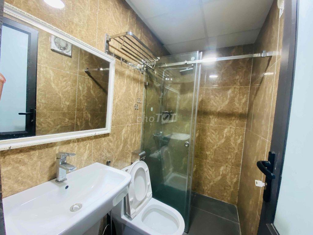 Cho thuê căn hộ 3 ngủ- 2 vs, diện tích 90m2, full đồ.  Tại: Hàm Nghi