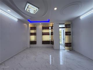 Nhà đẹp kdc dương hồng  đường xe hơi  tiện ích đầy đủ  9,5 tỷ.  khánh 0909 668 ***