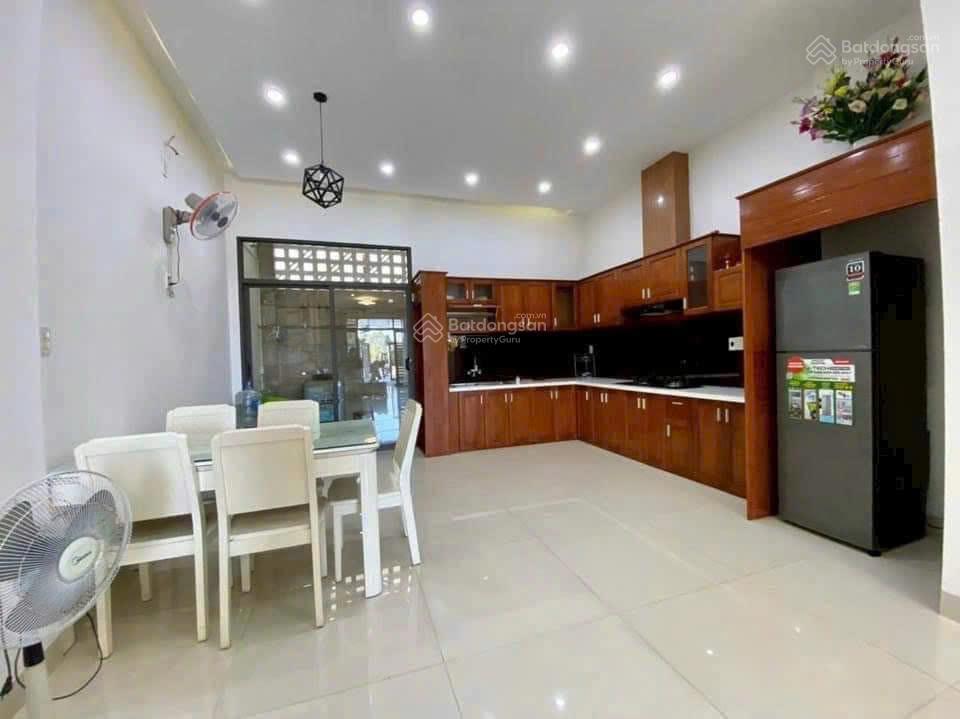 Nhà đẹp 3 tầng hoàng kế viêm cần bán, phố tây sầm uất
