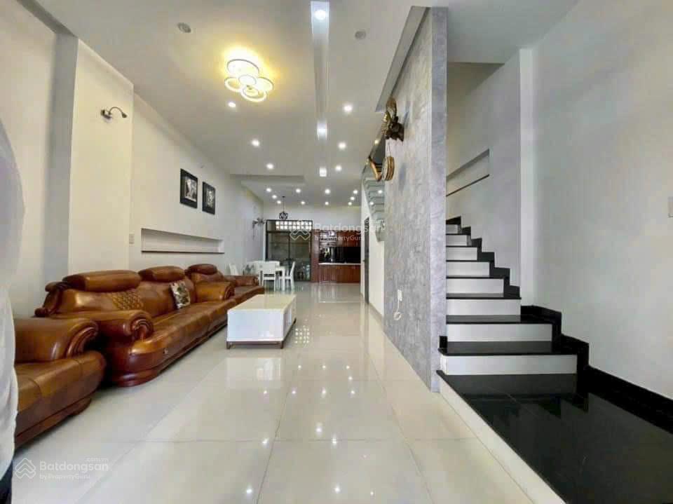 Nhà đẹp 3 tầng hoàng kế viêm cần bán, phố tây sầm uất