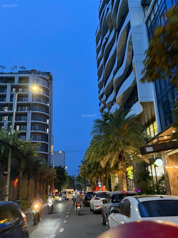 Bán đất tặng nhà mt đường lê lộ, giá tốt thời điểm hiện tại