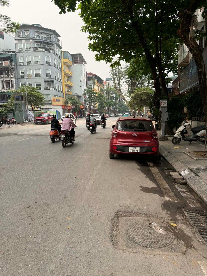 Bán Nhà Mặt Phố Giang Văn Minh Ba Đình 47m2-5T LÔ GÓC 5m Vỉa Hè 37 Tỷ Giang Văn Minh. 