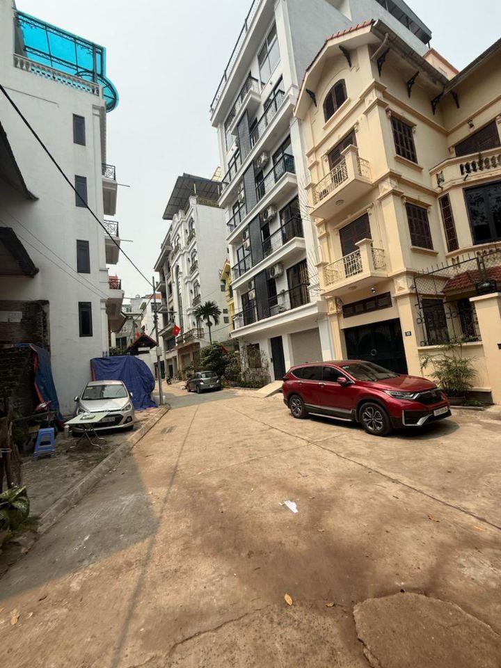 Bán Nhà Trích Sài Tây Hồ 272m2-4T MT 15m VIEW Hồ 65 Tỷ Trích Sài. 