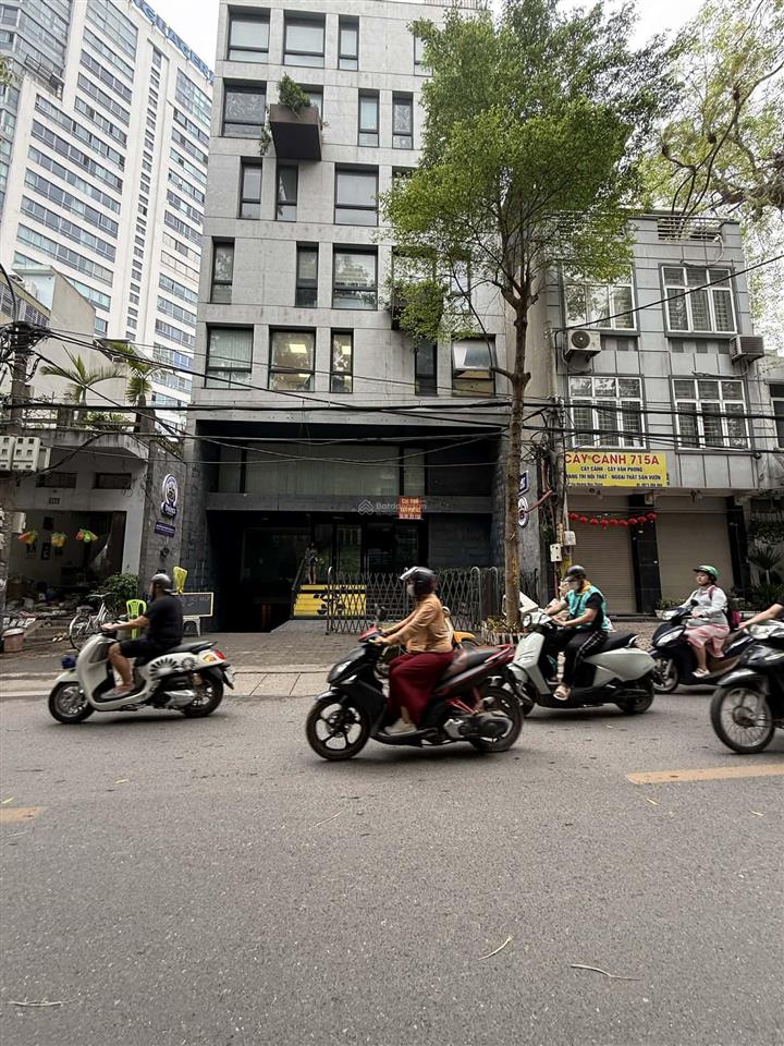 Bán nhà mặt phố hoàng hoa thám ba đình 91m22t căn góc 24,4 tỷ hoàng hoa thám.