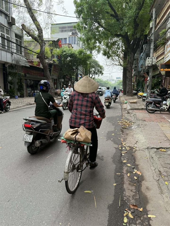 Bán nhà mặt phố hoàng hoa thám ba đình 91m22t căn góc 24,4 tỷ hoàng hoa thám.