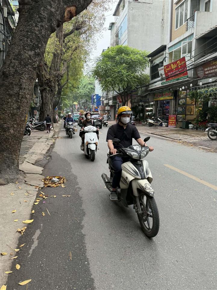 Bán nhà mặt phố hoàng hoa thám ba đình 91m22t căn góc 24,4 tỷ hoàng hoa thám.