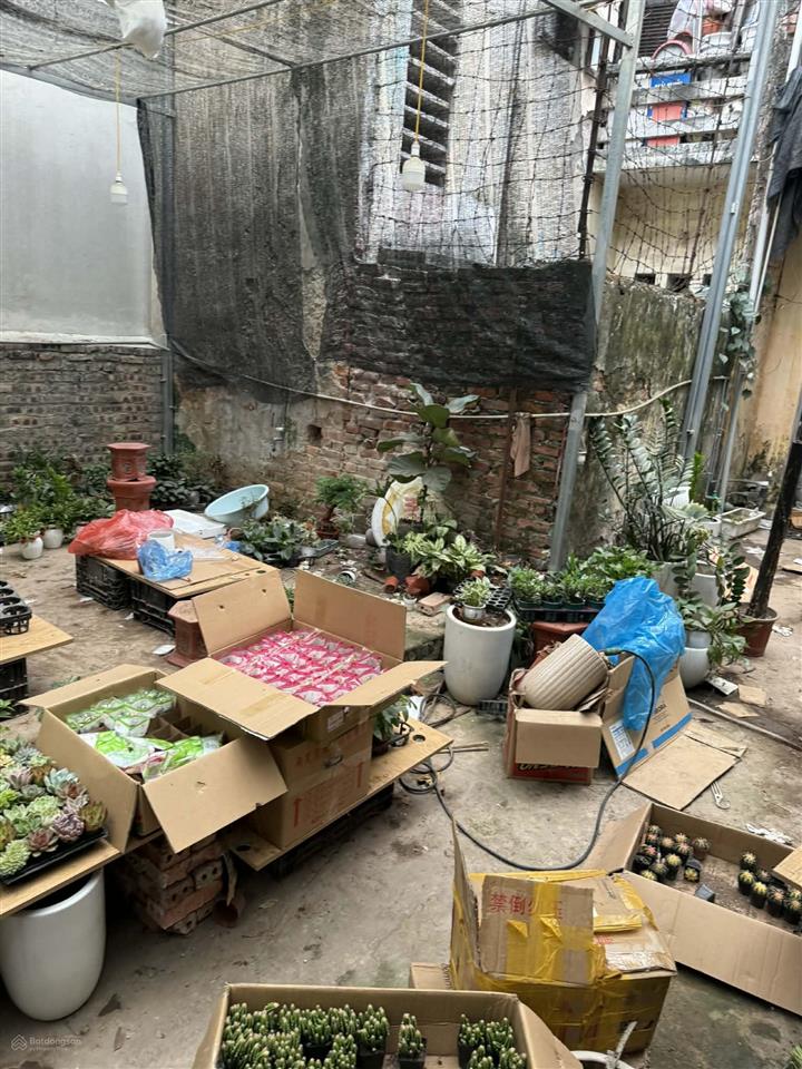 Bán nhà mặt phố hoàng hoa thám ba đình 91m22t căn góc 24,4 tỷ hoàng hoa thám.